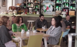 Ένας Τριπολιτσιώτης στο διαφημιστικό του ελληνικού καφέ Παπαγάλος Λουμίδης (video)