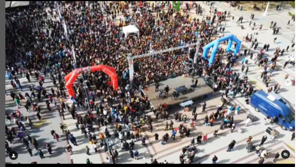 Πόσο κόσμο είχε τελικά η πλατεία Άρεως στην εκδήλωση για τις απόκριες? (drone)