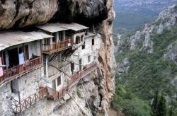 Δυο Aρκαδικά μοναστήρια στα 20 ωραιότερα μοναστήρια της Ελλάδας