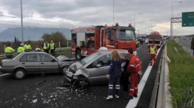 Ένας νεκρός και 10 τραυματίες από τροχαία ατυχήματα στην Πελοπόννησο