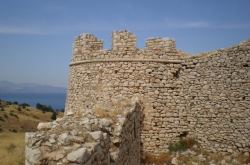 Ομόφωνα δεκτή από το ΚΑΣ η προμελέτη της Περιφέρειας Πελοποννήσου για το κάστρο του Παραλίου Άστρους