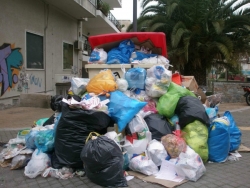 ΚΚΕ: &quot;Ολοκληρώνει τη βρώμικη δουλειά με τα σκουπίδια στη Πελοπόννησο η Κυβέρνηση ΣΥΡΙΖΑ-ΑΝΕΛ&quot;