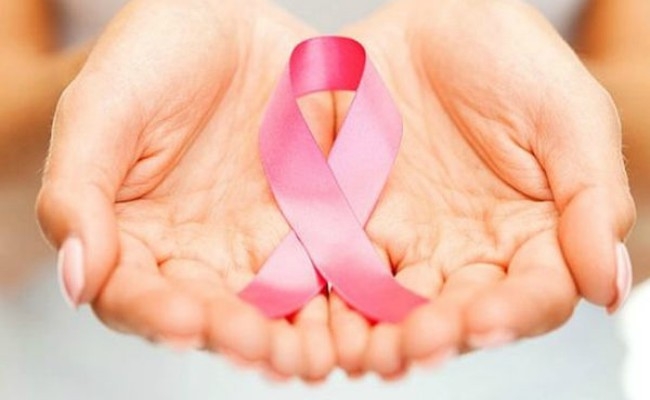 Αυξάνεται ο κίνδυνος καρκίνου του μαστού και στις ηλικιωμένες λόγω του οικογενειακού ιστορικού