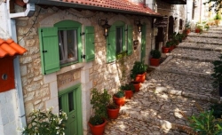 Η Δημητσάνα στους 10 πιο γραφικούς φθινοπωρινούς προορισμούς στην Ελλάδα (pic)