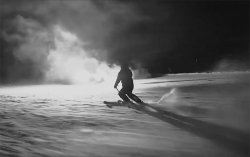 Κάντε νυχτερινό σκι στο Χιονοδρομικό Καλαβρύτων (video)