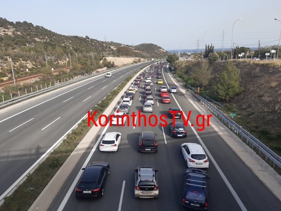 Σοβαρό τροχαίο στην Εθνική Οδό Αθηνών – Κορίνθου στο ύψος της Κινέτας – Ενας εγκλωβισμένος