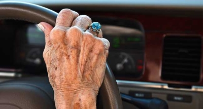 Αχαΐα: 91χρονη οδηγός μπήκε ανάποδα στην εθνική οδό και προκάλεσε τροχαίο