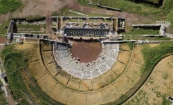 Ιαπωνικό πανεπιστήμιο αποθεώνει το αρχαίο θέατρο της Μεσσήνης, και μαζί του τα θέατρα της Μεγαλόπολης και της Σπάρτης
