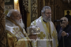 Συλλείτουργο Αρχιεπισκόπου Κύπρου και Μητροπολίτη Μαντινείας (pics)