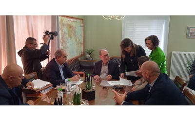 Υπογράφηκε από τον περιφερειάρχη Πελοποννήσου το συμφωνητικό για την β΄ φάση του έργου αποκατάστασης βλαβών στη νότια παράκαμψη του Άργους