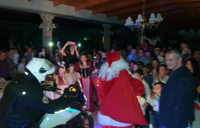 astinomia parti xmas