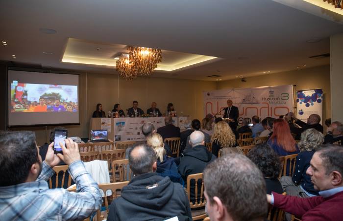 kostouros sinedefxi athina