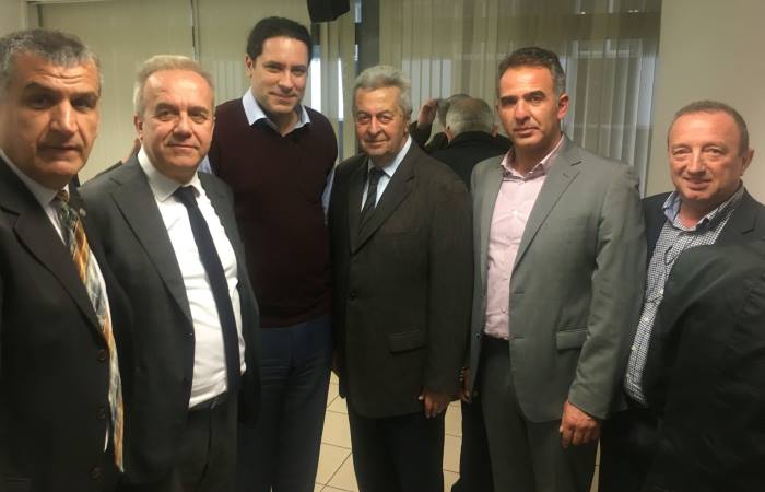 troupis sinandisi epimelitiria ipourgio piroplikta